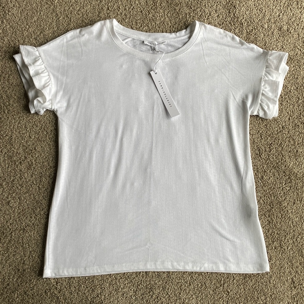 NWT Women’s Medium White Top - Boutique Brand